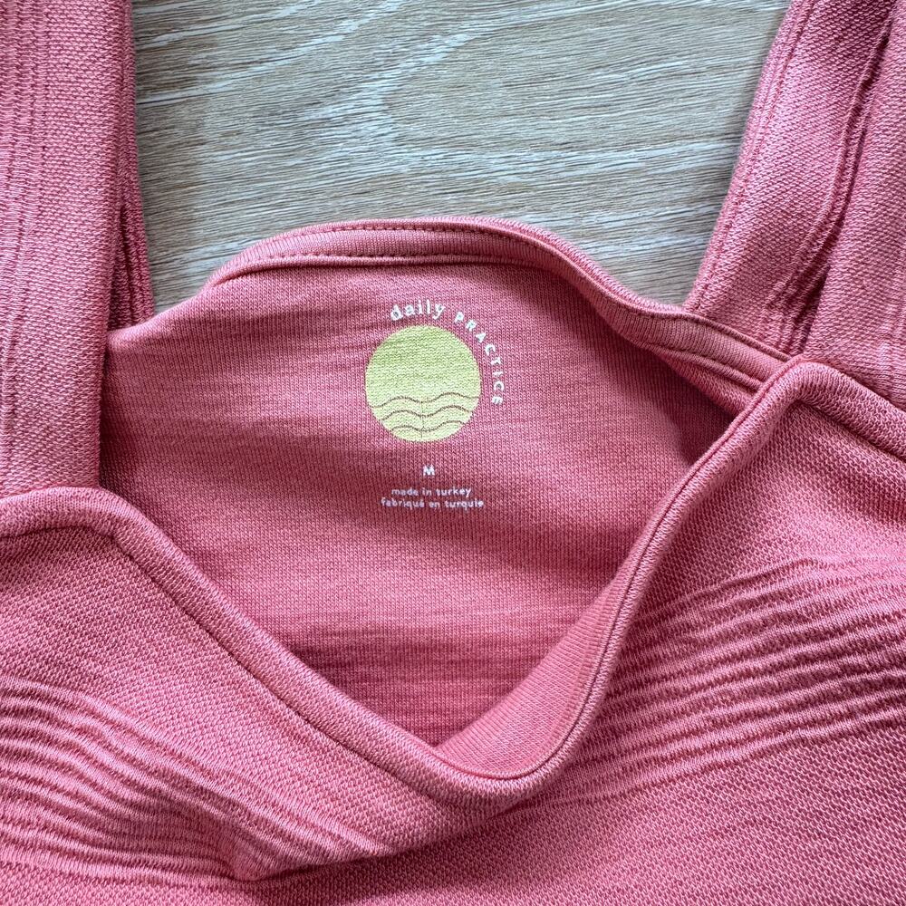 Daily Practice Cropped Tank - Size M - Picture 3 of 6